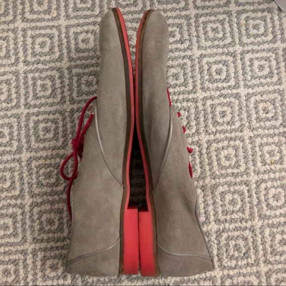 Dolce Vita Red and Gray Men’s Oxford Shoes - Picture 5 of 7